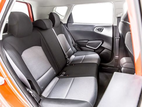Used 2021 Kia Soul LX FWD image 36