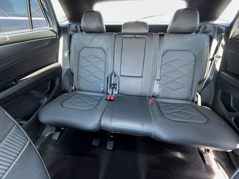 Used 2026 Volkswagen Atlas Cross Sport SE FWD image 35
