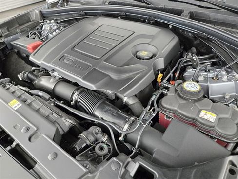 New 2026 Land Rover Range Rover Velar Dynamic SE image 19