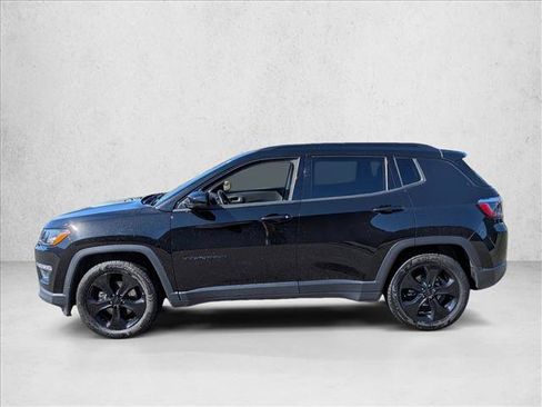Used 2020 Jeep Compass Latitude FWD image 9