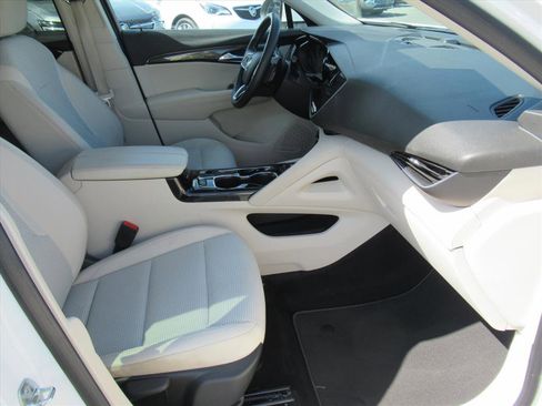 Used 2023 Buick Envision Preferred image 9