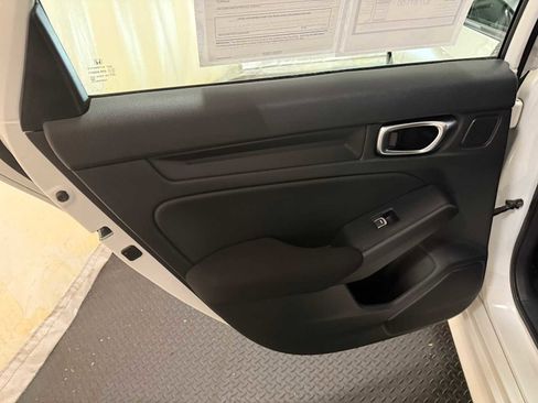 Used 2023 Honda Civic Sport image 23