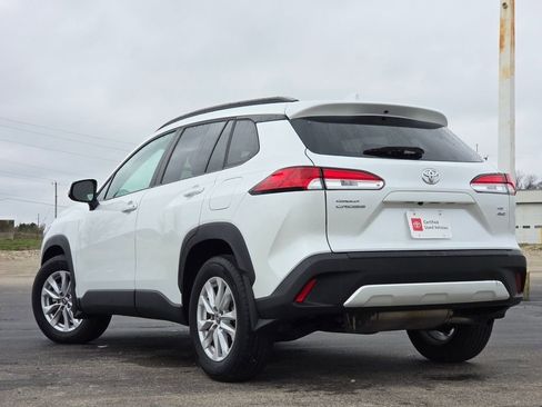 Used 2024 Toyota Corolla Cross LE image 22