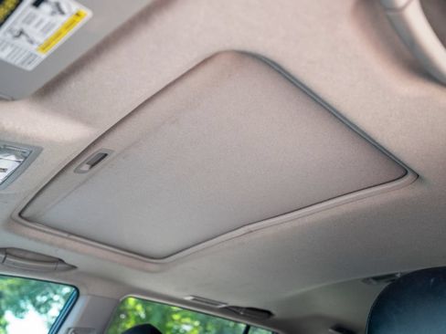 Used 2012 Toyota Highlander Limited w/ Tow Pkg AWD/4WD image 24