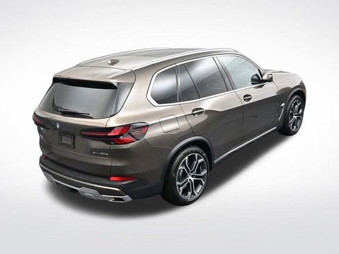 Used 2025 BMW X5 xDrive50e w/ Executive Package image 22