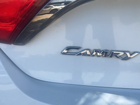 Used 2016 Toyota Camry SE FWD image 31