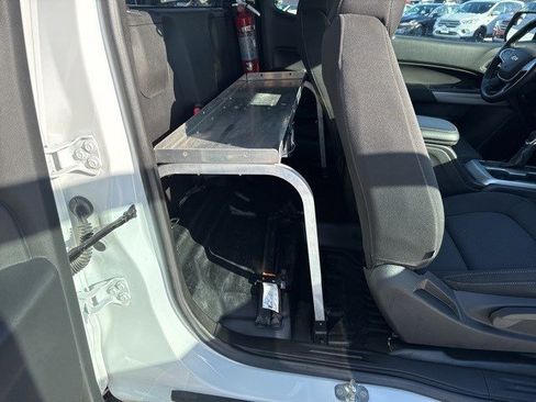 Used 2022 Chevrolet Colorado LT w/ Fleet Safety Package image 16