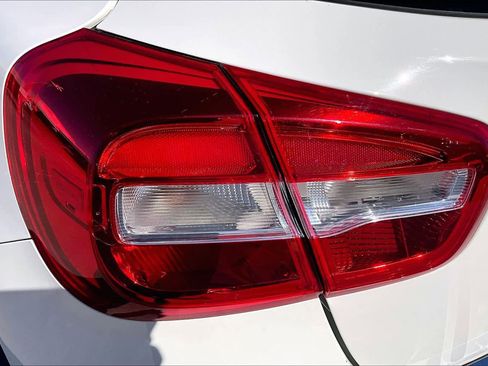 Used 2018 Mercedes-Benz GLA 250 image 29