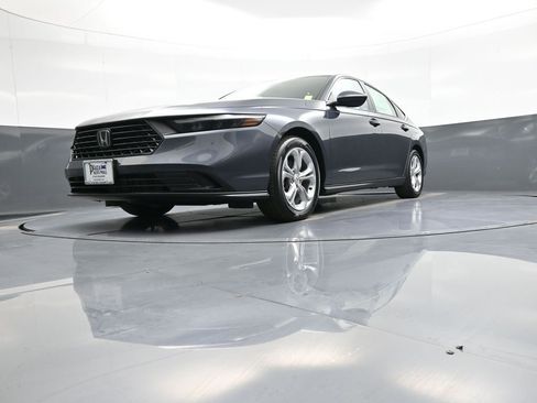 Used 2023 Honda Accord LX image 25
