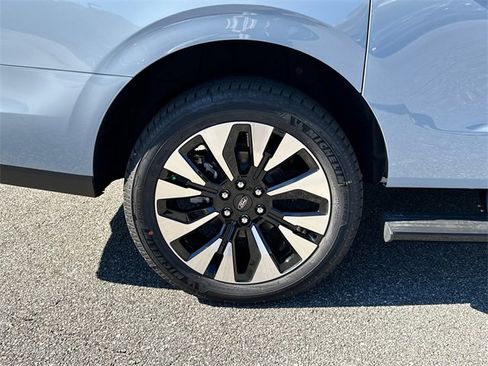 New 2025 Ford Expedition Max Platinum w/ Platinum Ultimate Package image 17