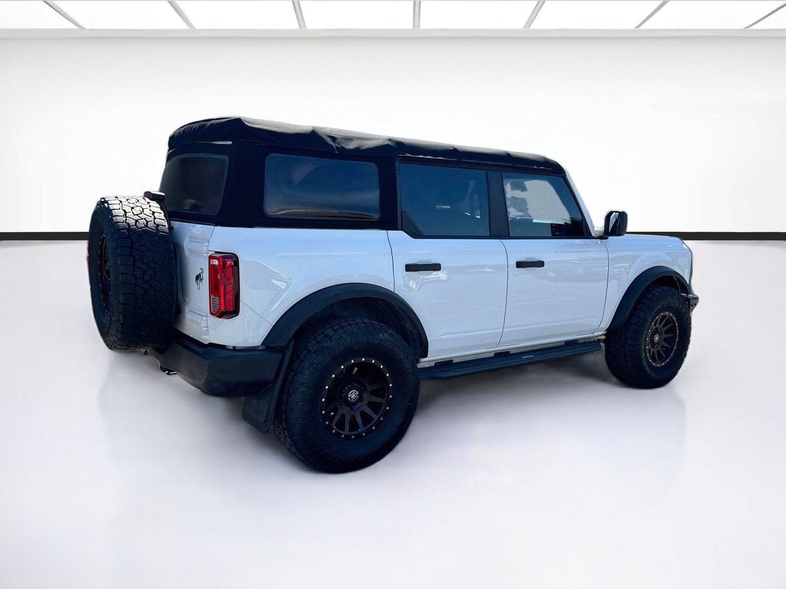 Used 2021 Ford Bronco 4-Door AWD/4WD image 4