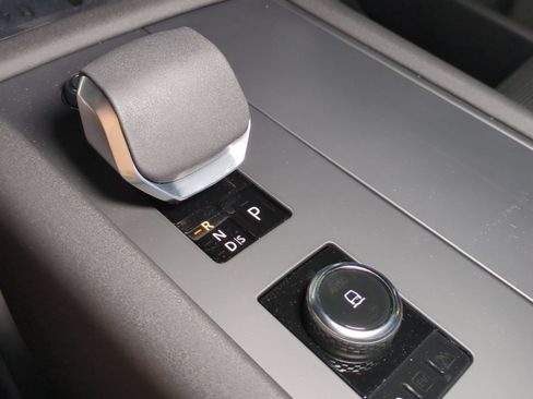 New 2026 Land Rover Discovery S AWD/4WD image 21