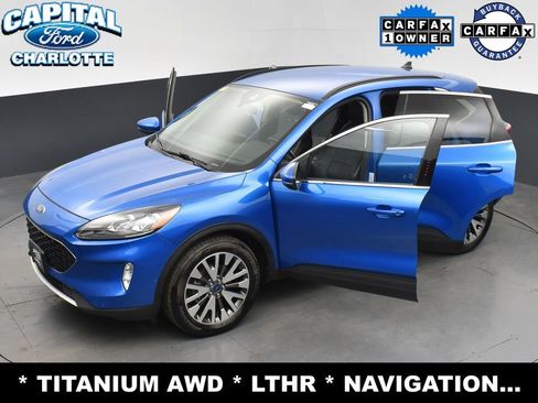 Used 2020 Ford Escape Titanium image 33