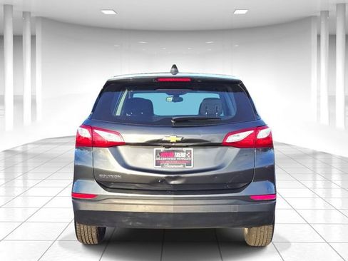Used 2019 Chevrolet Equinox LS image 4