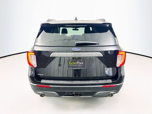 Used 2023 Ford Explorer XLT w/ Equipment Group 202A image 7