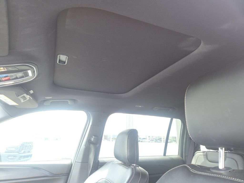 Used 2024 Jeep Grand Cherokee L Laredo RWD image 24