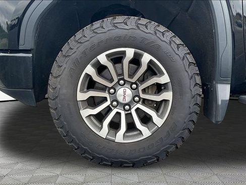 Used 2022 GMC Sierra 1500 AT4 w/ AT4 Premium Package AWD/4WD image 37