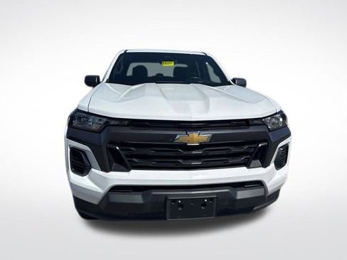 Used 2024 Chevrolet Colorado LT AWD/4WD image 8