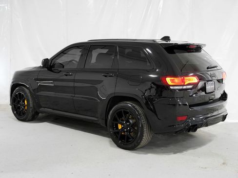 Used 2018 Jeep Grand Cherokee Trackhawk AWD/4WD image 3