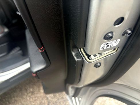 Used 2023 Ford Explorer ST-Line w/ Class IV Trailer Tow Package image 53