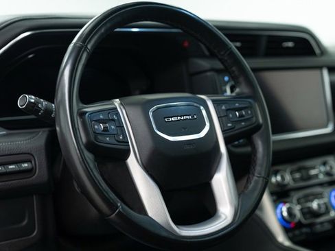 Used 2023 GMC Yukon XL Denali image 11