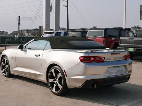 Used 2019 Chevrolet Camaro LT image 5