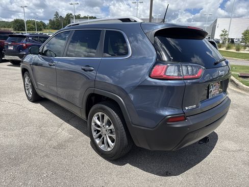 Used 2021 Jeep Cherokee Latitude Plus FWD image 5
