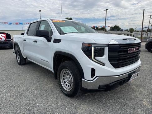 Used 2023 GMC Sierra 1500 Pro w/ Pro Value Package AWD/4WD image 3