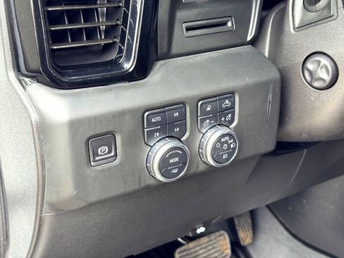 Used 2025 GMC Sierra 1500 AT4 image 14