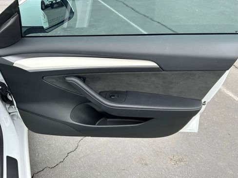 Used 2023 Tesla Model 3 Performance image 25