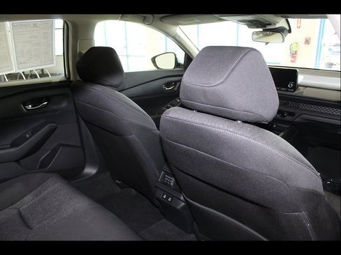 Certified 2025 Honda Accord LX image 20