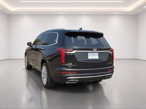 Used 2020 Cadillac XT6 Premium Luxury AWD/4WD image 4
