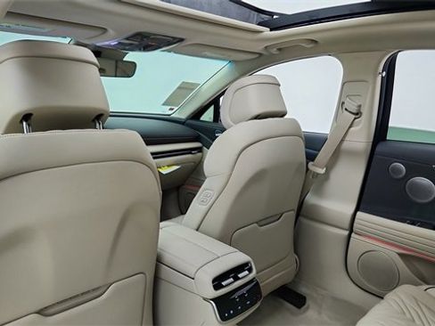 Used 2025 Genesis G80 2.5T Sport Prestige image 30