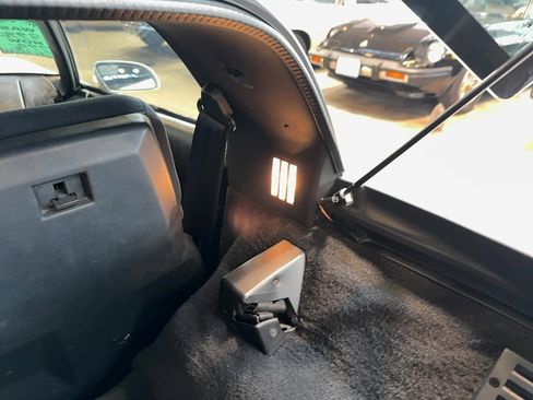 Used 1990 Chevrolet Corvette Coupe RWD image 72