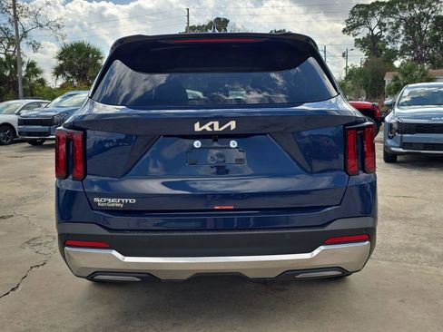 New 2026 Kia Sorento S image 7