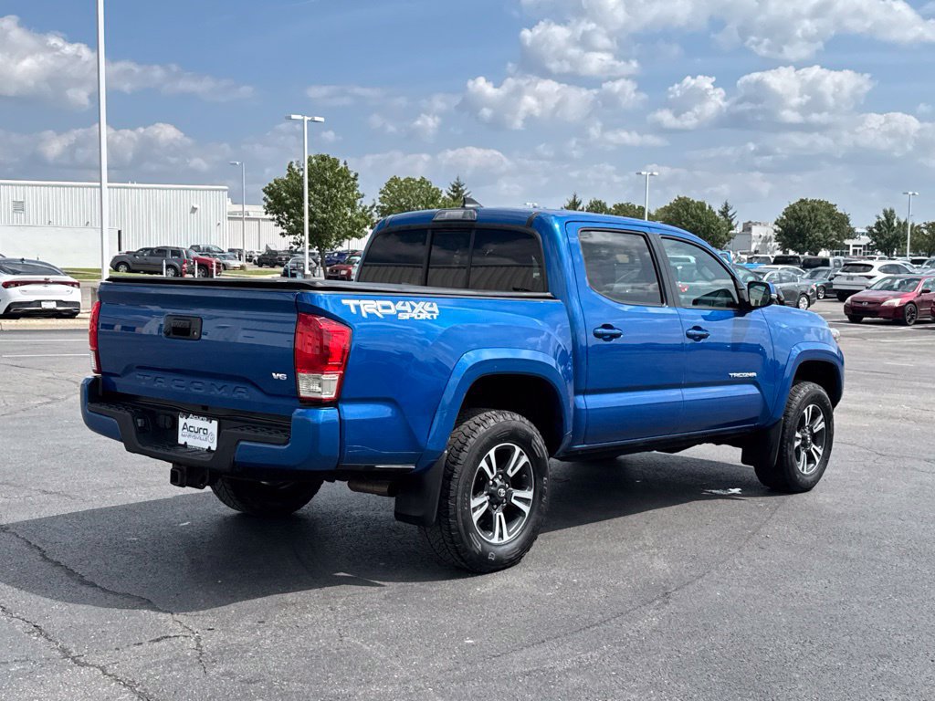 Used 2016 Toyota Tacoma TRD Sport w/ Towing Package AWD/4WD image 7