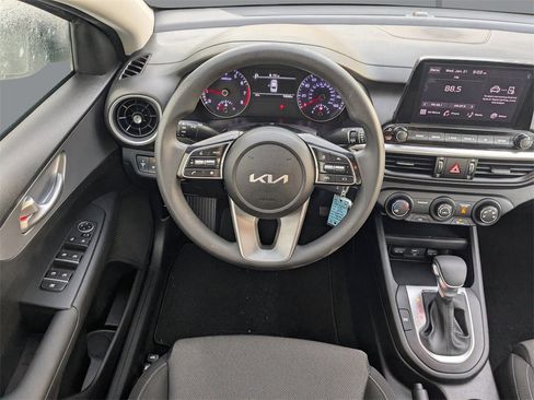 Used 2023 Kia Forte LXS w/ LXS Technology Package image 14