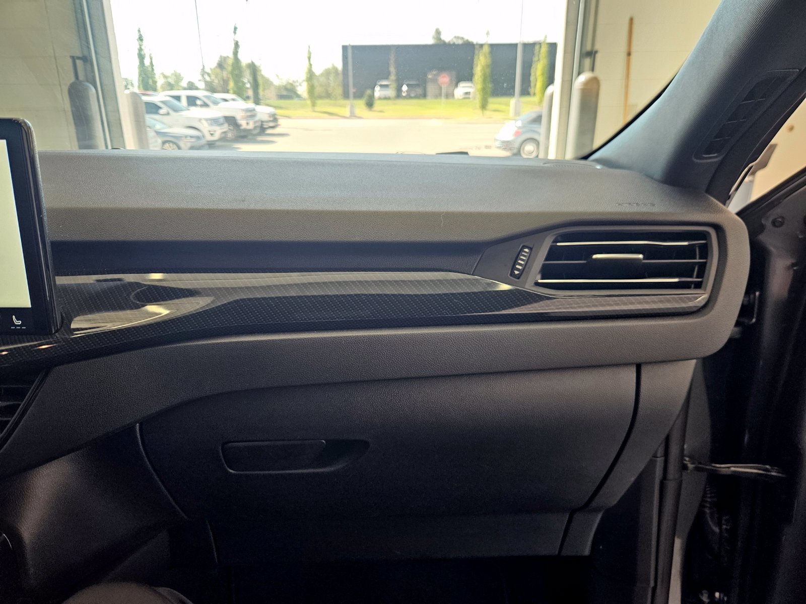 Used 2024 Ford Escape ST-Line w/ Tech Pack #1 FWD image 34