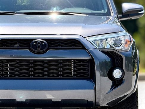 Used 2019 Toyota 4Runner SR5 Premium AWD/4WD image 15