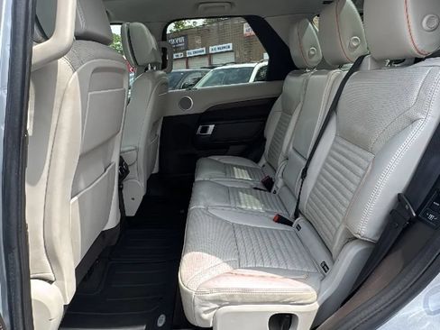 Used 2018 Land Rover Discovery HSE Luxury AWD/4WD image 15