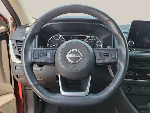 Used 2024 Nissan Rogue SV w/ SV Premium Package FWD image 20