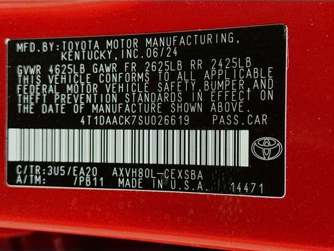 Used 2025 Toyota Camry SE FWD image 16