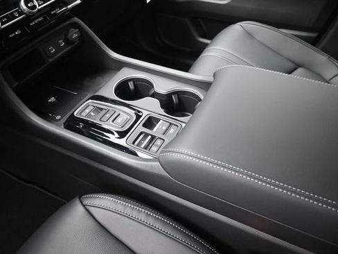 New 2026 Honda Pilot Touring image 9