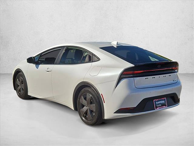 Used 2025 Toyota Prius LE FWD image 8