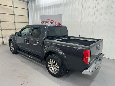Used 2013 Nissan Frontier SL image 11