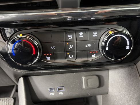 Certified 2025 Buick Encore GX Sport Touring w/ Comfort Package image 20