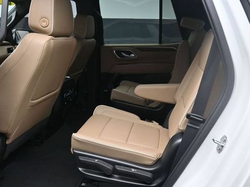 Used 2023 Chevrolet Tahoe Premier w/ Premium Package AWD/4WD image 20
