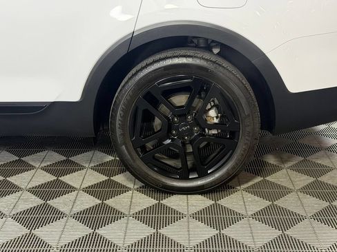 Used 2025 Kia Telluride SX X-Line AWD/4WD image 11