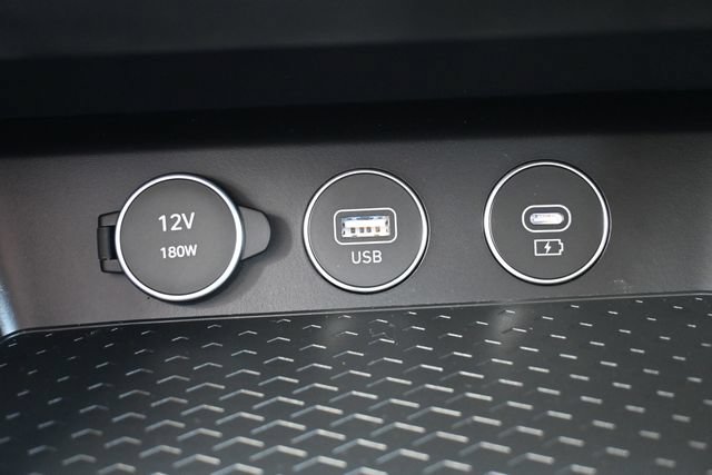 Used 2024 Genesis G70 2.5T AWD/4WD image 29