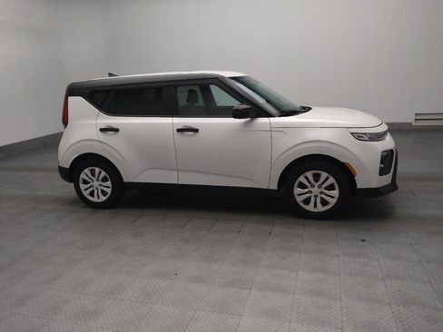 Used 2022 Kia Soul LX FWD image 11